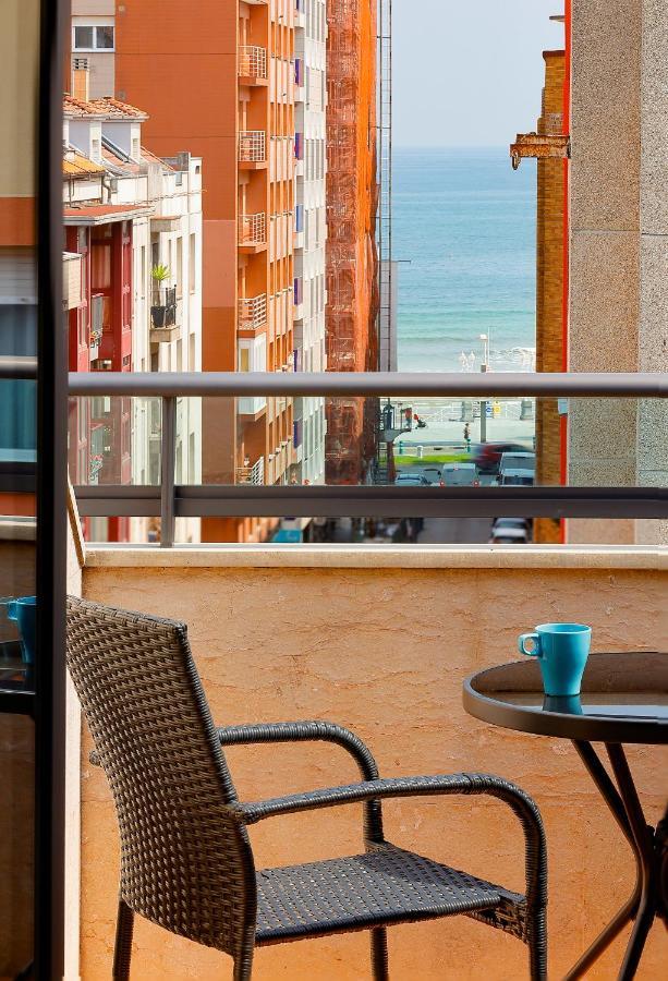 Apartment Atico Con Terraza, Vistas Al Mar Y Parking En Playa De S Lorenzo Gijón
